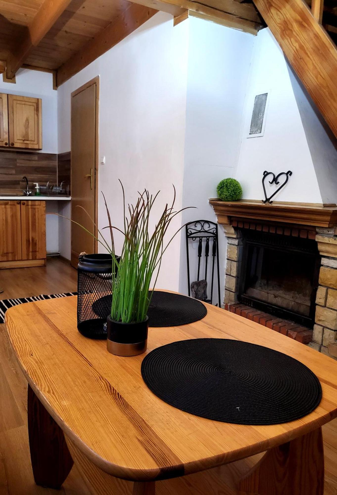Hotel Bieszczadzki Osrodek Wypoczynkowo Konferencyjny Danfarm Ustrzyki Dolne Exterior foto