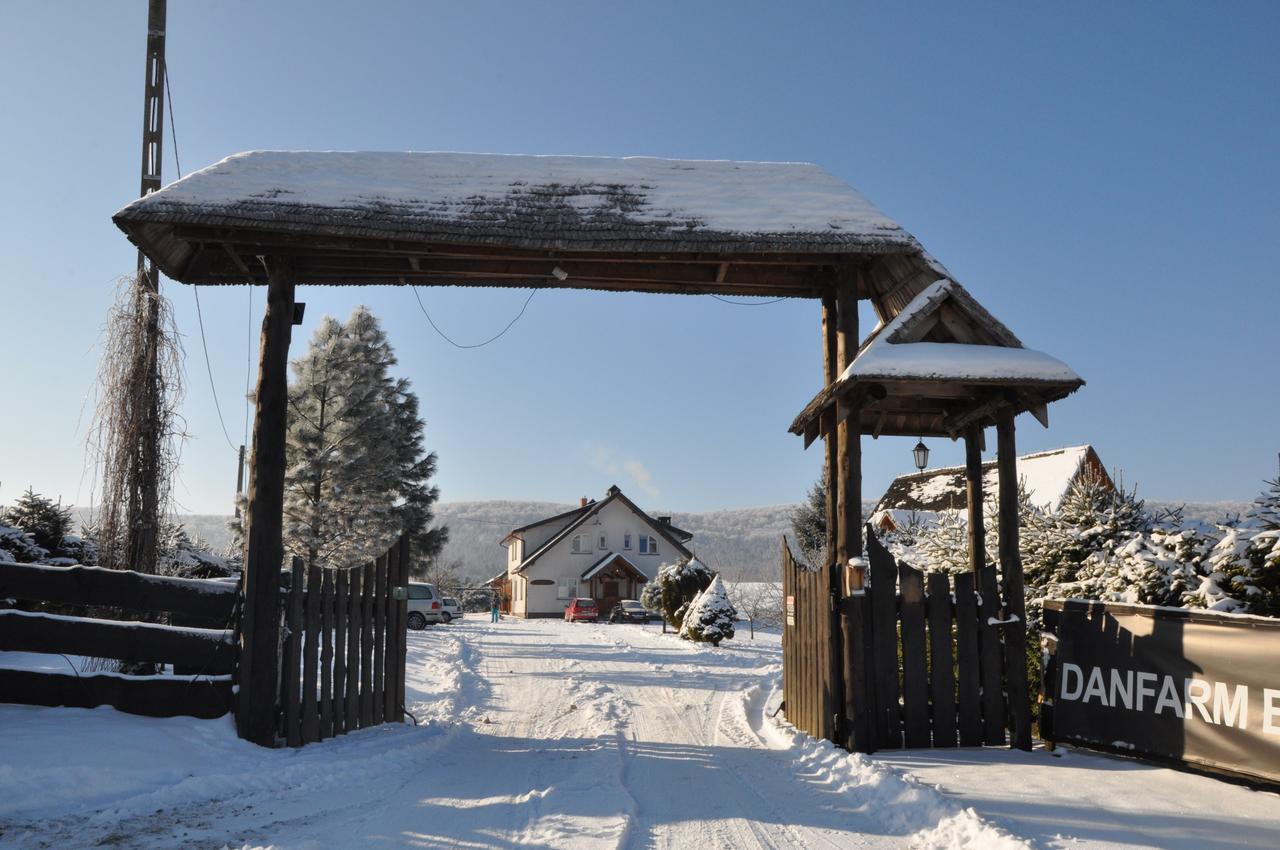 Hotel Bieszczadzki Osrodek Wypoczynkowo Konferencyjny Danfarm Ustrzyki Dolne Exterior foto