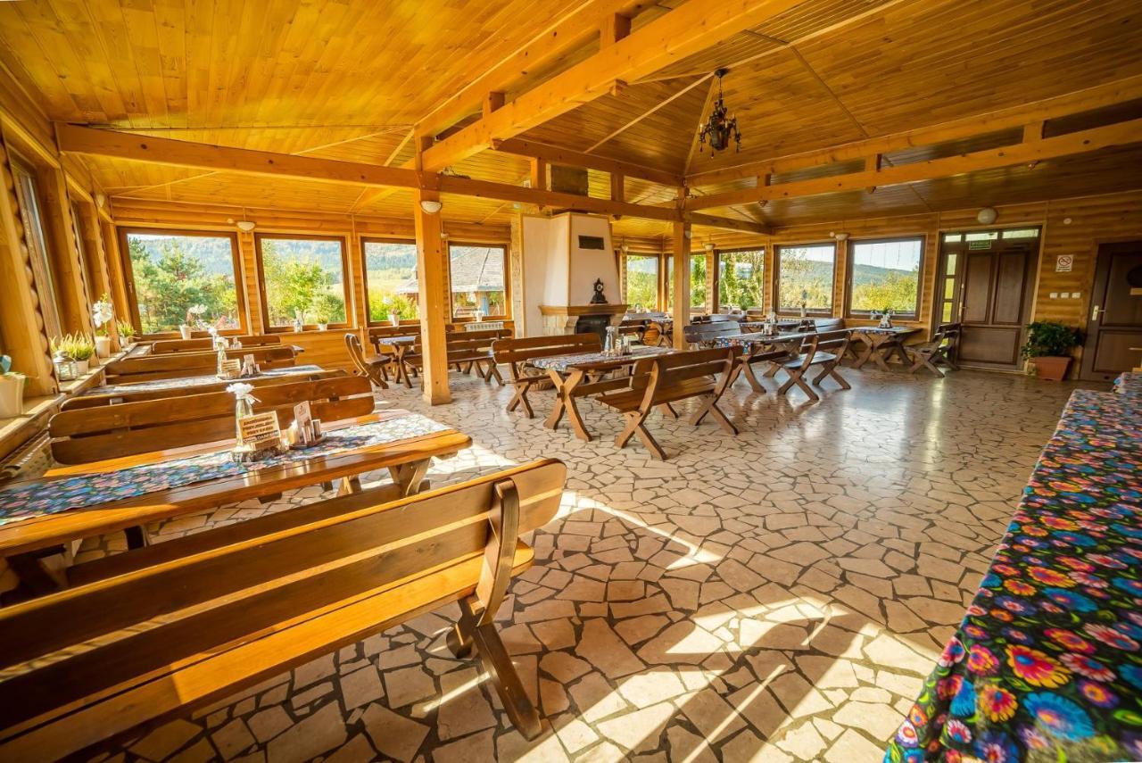 Hotel Bieszczadzki Osrodek Wypoczynkowo Konferencyjny Danfarm Ustrzyki Dolne Exterior foto