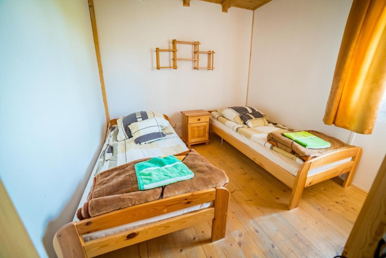 Hotel Bieszczadzki Osrodek Wypoczynkowo Konferencyjny Danfarm Ustrzyki Dolne Exterior foto
